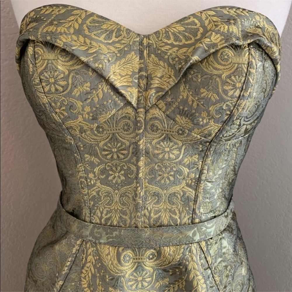 Dress - Picture 2 of 9